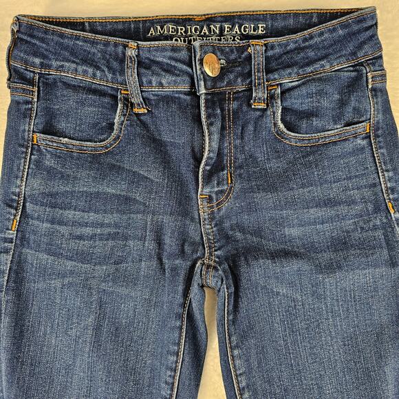 American Eagle Jeans Size 2 Womens Super Stretch Jegging Distressed Raw Hem - Picture 3 of 16